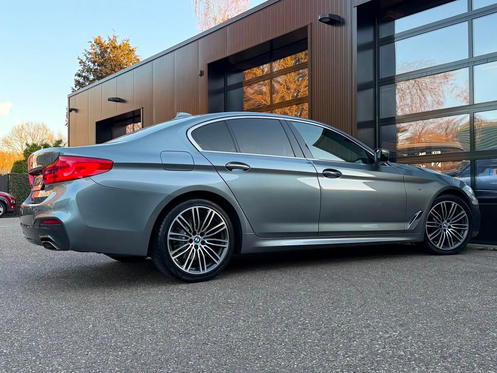BMW 5-Serie 520i M-Sport Edition Bluestone Metallic, Auto's, BMW, Automaat, 1998 cc, Achterwielaandrijving, Gebruikt