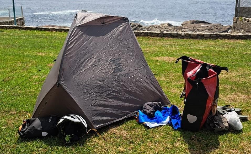 Lichtgewicht 1 persoons tent, Caravans en Kamperen, Tenten, Ophalen of Verzenden, Zo goed als nieuw, Tot en met 2