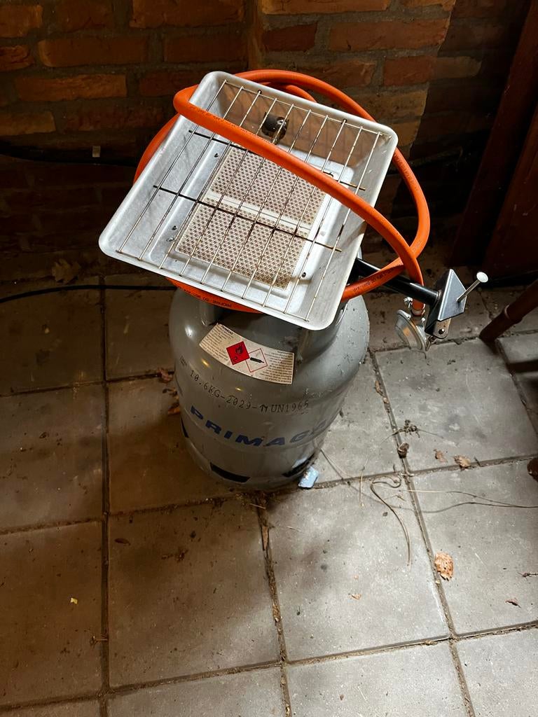 Mobiele gasverwarming met fles - Ideaal voor buiten/garage, Huis en Inrichting, Ophalen, Gebruikt, Gas, Vrijstaand