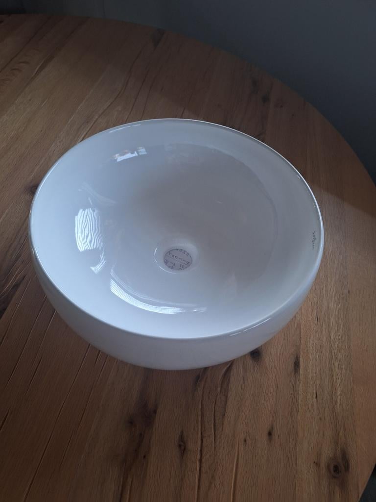 Witte ronde waskom met matzwarte afvoerplug, Ophalen of Verzenden