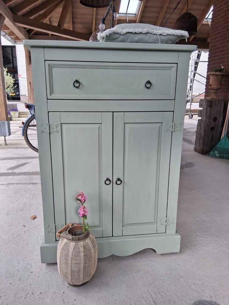 Meidenkast spekkast schoenenkast, Ophalen, 50 tot 70 cm, 105 cm of meer, 100 cm of meer