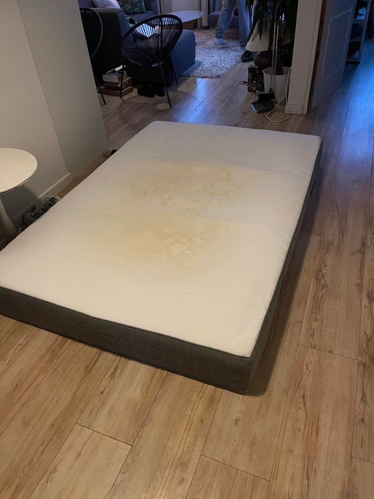 IKEA Hövåg matras 140 cm breed, medium hard, Huis en Inrichting, Slaapkamer | Matrassen en Bedbodems, Ophalen, Gebruikt, Tweepersoons