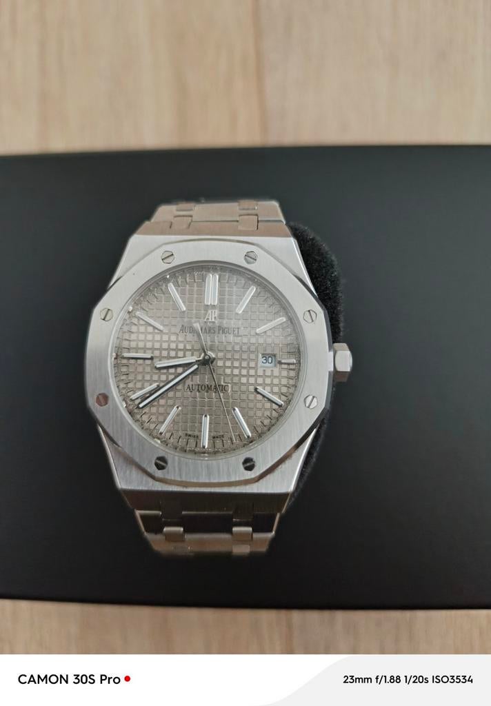 Te koop HORLOGE  AUDEMARS PIGUT GRIJS WATER DICHT, Sieraden, Tassen en Uiterlijk, Horloges | Heren, Overige merken, Staal, Polshorloge