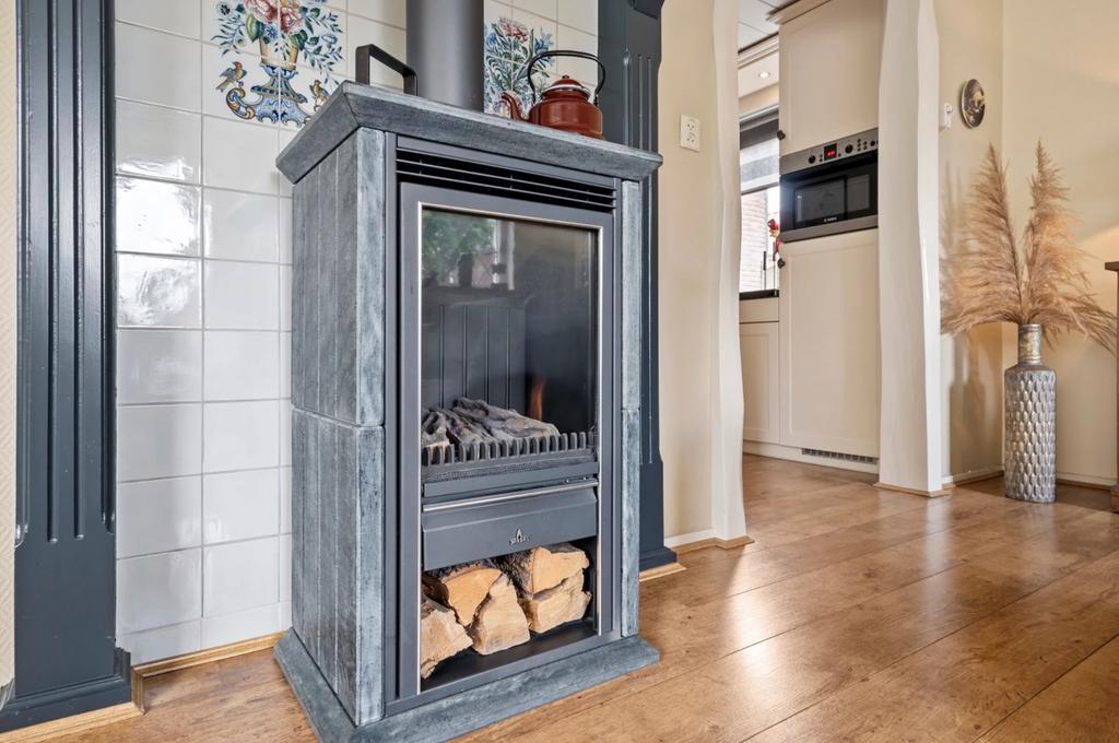 Speksteen Gaskachel met houtopslag, Ophalen, Gebruikt, Gas, Vrijstaand