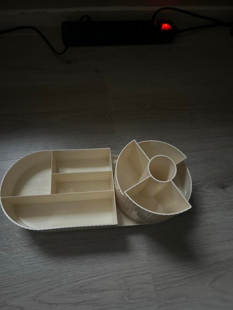 Handige Make-up Houder met Draaibaar Ontwerp - Crème, Ophalen, Gehele gezicht, Beige, Zo goed als nieuw