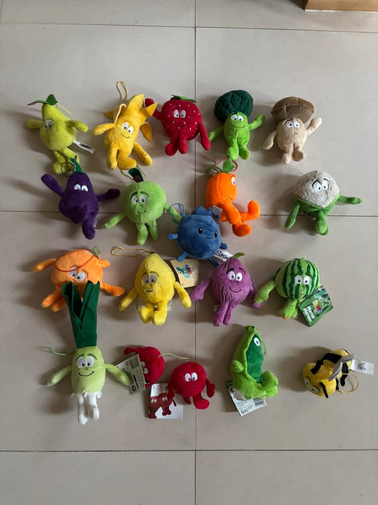 Lidl 18 knuffels groenten fruit mini’s goede en nieuw staat!, Verzamelen, Supermarktacties, Lidl, Ophalen of Verzenden