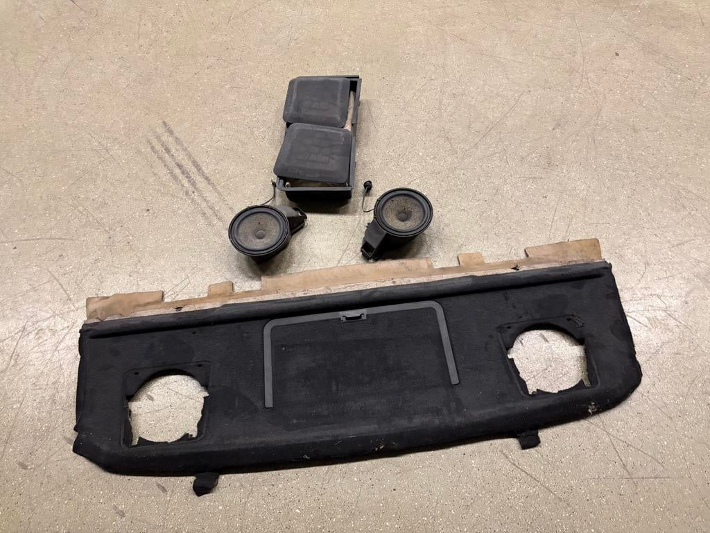 Orginele hoedeplank met speakers mercedes benz w201, Auto diversen, Ophalen