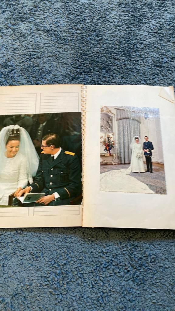 Vintage Plakboek met Koninklijke Foto's, Ophalen of Verzenden, Gelezen, Plaatjesalbum