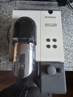 Nespresso DeLonghi koffiezetapparaat, Ophalen of Verzenden, Zo goed als nieuw, Koffiepads en cups, Afneembaar waterreservoir