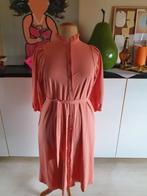 Nieuw! mooie koraalkleurige travelstof jurk van Mi Piace XL, Mi Piace, Overige kleuren, Verzenden, Maat 42/44 (L)