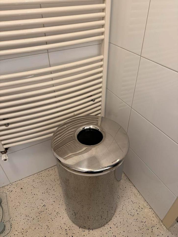 Brabantia wasmand - Stijlvol en praktisch, Huis en Inrichting, Badkamer | Badtextiel en Accessoires, Gebruikt, Overige typen, Grijs