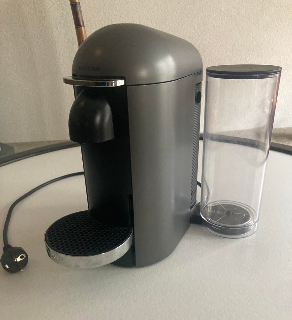 Krups Nespresso Vertuo Titanium!, Witgoed en Apparatuur, Koffiezetapparaten, Ophalen of Verzenden, Zo goed als nieuw, Espresso apparaat
