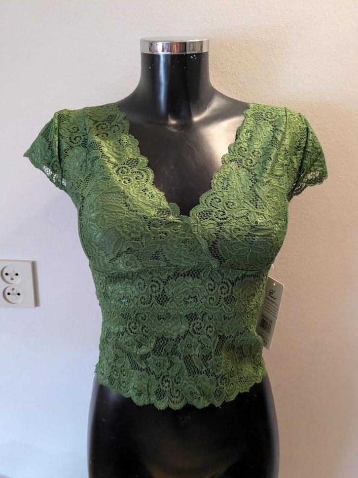 Nieuwe groene kanten top M, Kleding | Dames, Tops, Nieuw, Maat 38/40 (M), Groen, Korte mouw, Ophalen of Verzenden