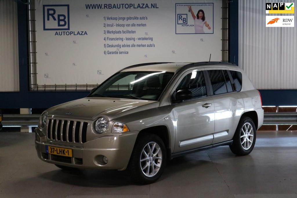 Jeep Compass 2.4 Overland AUTOMAAT / LEER / NAP / NW APK ! !, Auto's, Jeep, Euro 5, 450 kg, Gebruikt, 4 cilinders