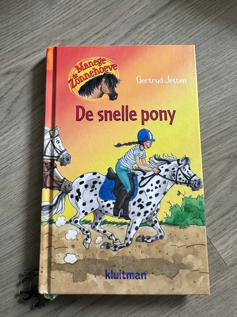 Manege de Zonnehoeve - De snelle pony, Ophalen of Verzenden, Zo goed als nieuw, Fictie algemeen