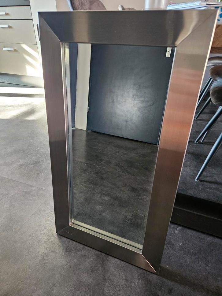 Spiegel met metalen rand, Huis en Inrichting, Woonaccessoires | Spiegels, Minder dan 50 cm, Minder dan 100 cm, Rechthoekig, Ophalen