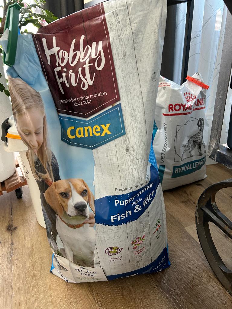 Honden brokken, Ophalen, Hond