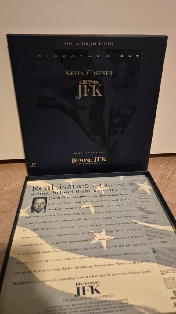 JFK en Beyond JFK Laserdisc boxset, 1990 - 1999, Ophalen of Verzenden, Zo goed als nieuw, 12 inch