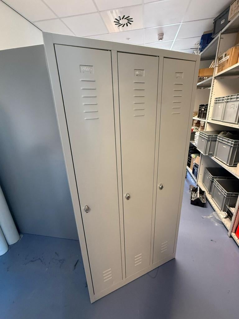 Locker kast, Ophalen, Gebruikt