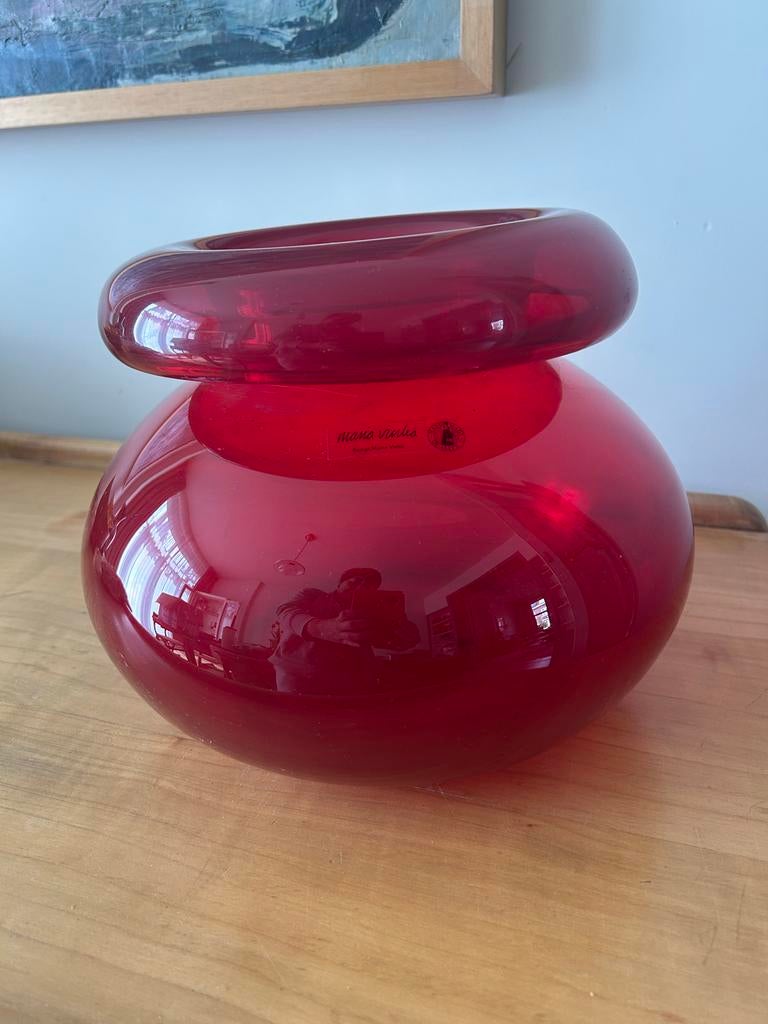 IKEA vaas Mana Vinka rood glas, Ophalen, Nieuw, Glas, Minder dan 50 cm