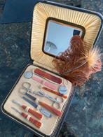 Nagelgarnituur, Ophalen, Gebruikt, Bruin, Met spiegeltje(s)