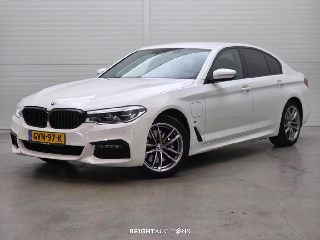BMW 5 Serie 530e iPerformance High Executive (bj 2019), Auto's, BMW, Automaat, Gebruikt, 4 cilinders, Overige brandstoffen