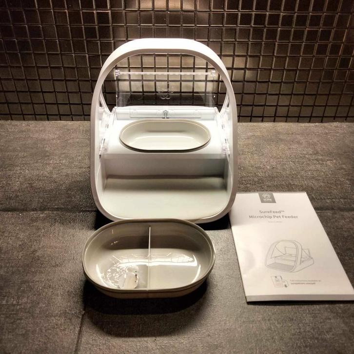 Surefeed Voerautomaat., Dieren en Toebehoren, Katten-accessoires, Ophalen of Verzenden