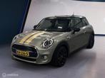Mini Cooper 1.5 Chili AutLeerXenonschuifdakSt, Auto's, 136 pk, Gebruikt, Euro 6, 4 stoelen