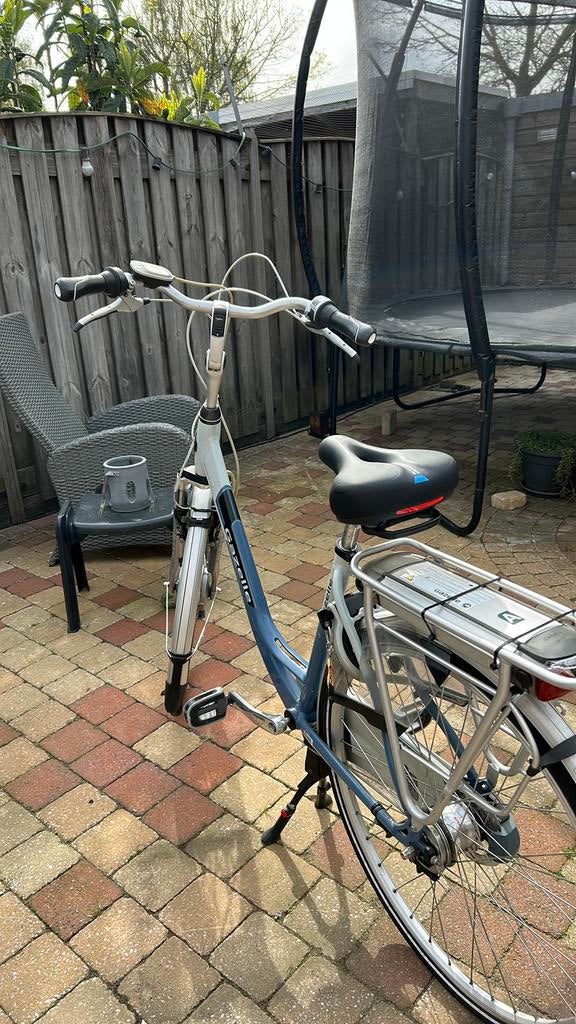 Gazelle ebike gaat soms niet aan ., Fietsen en Brommers, Fietsen | Dames | Damesfietsen, Ophalen, Velgrem, Versnellingen, Gazelle