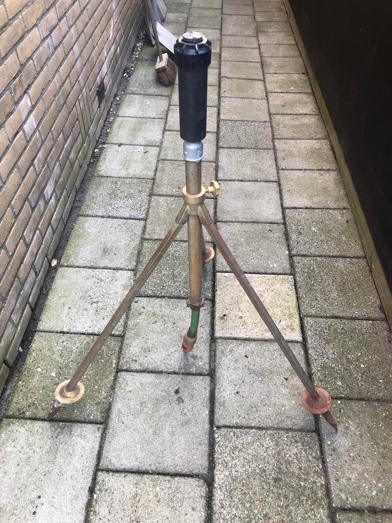 Sproeier op statief - Ideaal voor grote tuinen, Tuin en Terras, Tuinsproeiers, Ophalen of Verzenden, Gebruikt, Overige typen