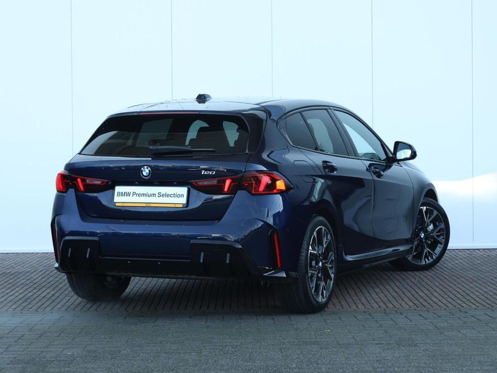 BMW 1-serie 120 M Sport Design Edition M Sportpakket/ Stuurw, Auto's, Stof, Met garantie (alle), Blauw, Origineel Nederlands