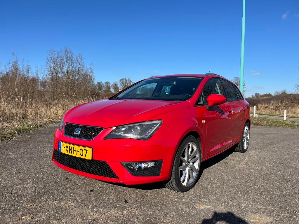 Seat Ibiza FR ST 1.2 2014 Rood, Voorwielaandrijving, Stof, 40 €/maand, Zwart