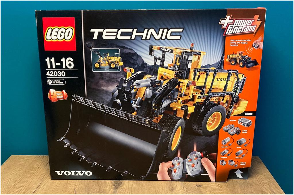Lego 42030 Volvo L350F Wheel Loader, Ophalen, Nieuw