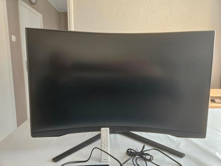 Samsung Odyssey G6, Computers en Software, Monitoren, Zo goed als nieuw, 201 Hz of meer, DisplayPort, HDMI, Gaming, In hoogte verstelbaar