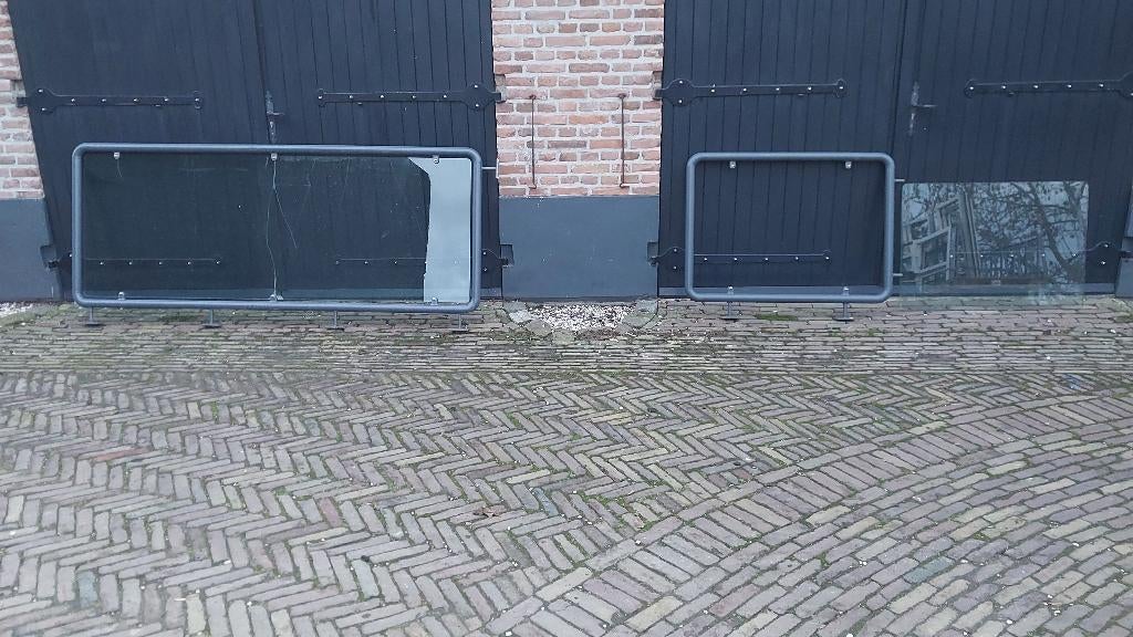 2 glazen trapgat beveiliging hekkens, Doe-het-zelf en Verbouw, Glas en Ramen, Ophalen, Gebruikt, 80 tot 120 cm, 80 tot 120 cm