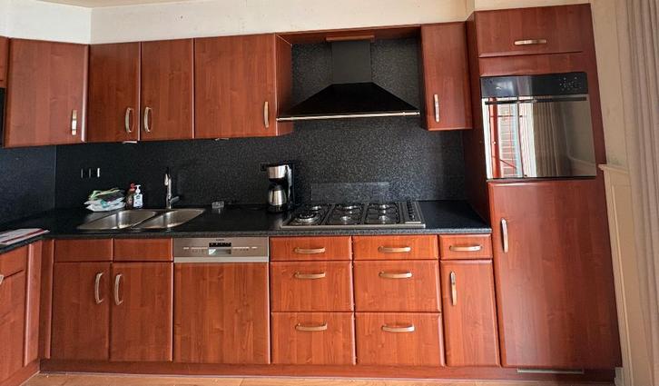 Keukenblok, Huis en Inrichting, Keuken | Complete keukens, Gebruikt, Hoekkeuken, Bruin, Kunststof, Hoogglans of Gelakt, Ophalen