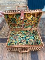 Rieten rotan picknickmand, Hobby en Vrije tijd, Picknickmanden, Ophalen, Gebruikt, Zonder inhoud