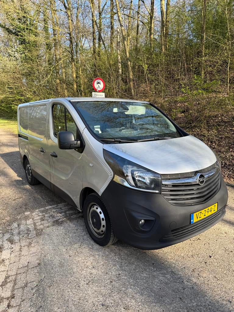 Opel Vivaro -2016 -Euro 6 -omvormer -bedrijfswageninrichting, Voorwielaandrijving, 4 cilinders, Origineel Nederlands, 2 stoelen