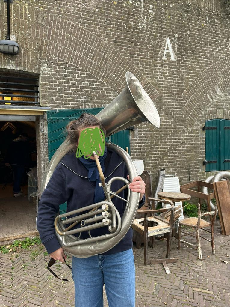 Sousafoon, Ophalen, Zo goed als nieuw