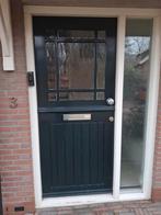 Gratis,hardhouten voordeur 93 cm br 210 cm hoog, Doe-het-zelf en Verbouw, Kozijnen en Schuifpuien, 75 tot 150 cm, Gebruikt, Deurkozijn