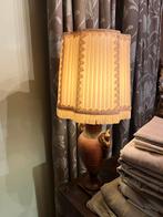 Decoratieve tafellamp met kap en engeltjes, Ophalen