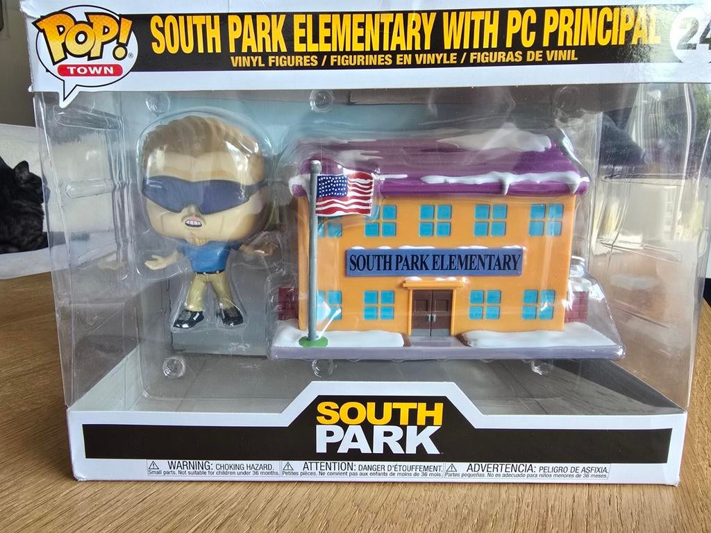 Funko Pop South Park elementary with pc principal, Verzamelen, Poppetjes en Figuurtjes, Ophalen of Verzenden, Zo goed als nieuw