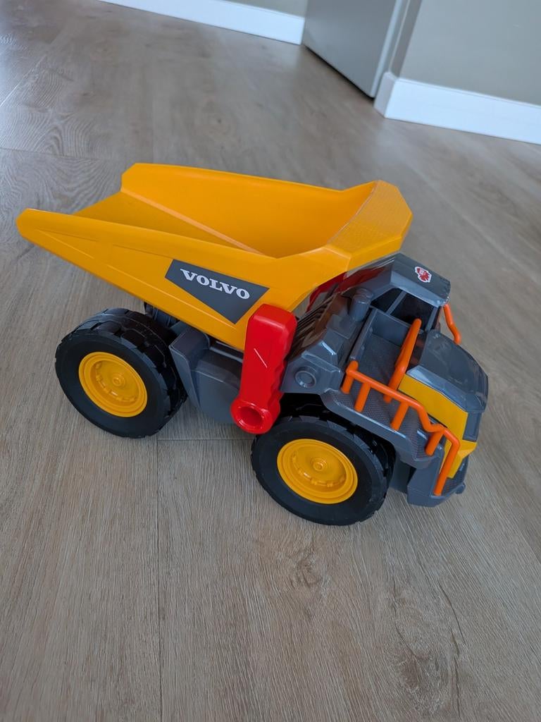 Speelgoed Volvo kiepwagen met geluid, Ophalen, Gebruikt