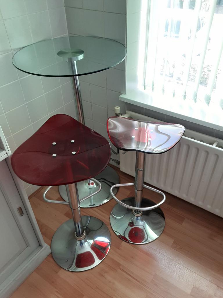 Hoog tafeltje met glasplaat en 2 verstelbare krukken., Ophalen, Rechthoekig, Minder dan 55 cm, 45 tot 60 cm