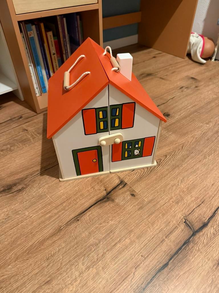 Nijntje x Hema houten poppenhuis, Ophalen of Verzenden, Zo goed als nieuw, Poppenhuis