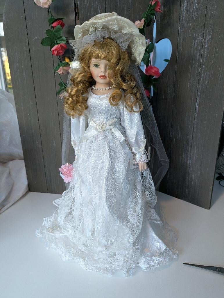 Pop bruid, Verzamelen, Poppen, Ophalen of Verzenden, Gebruikt, Pop