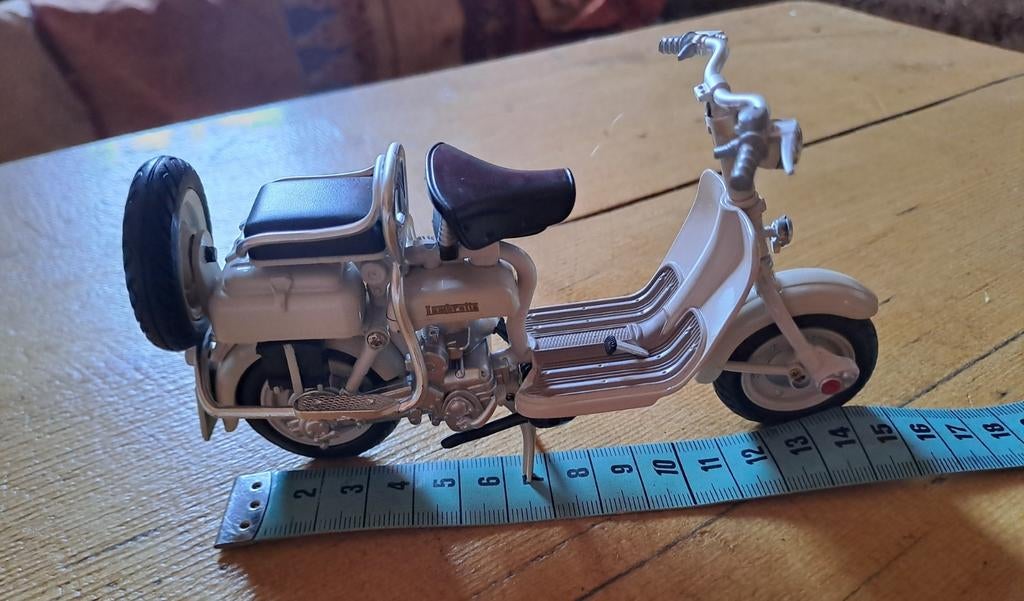 Lambretta scooter model - Vintage look, Ophalen of Verzenden, Gebruikt, Overige typen