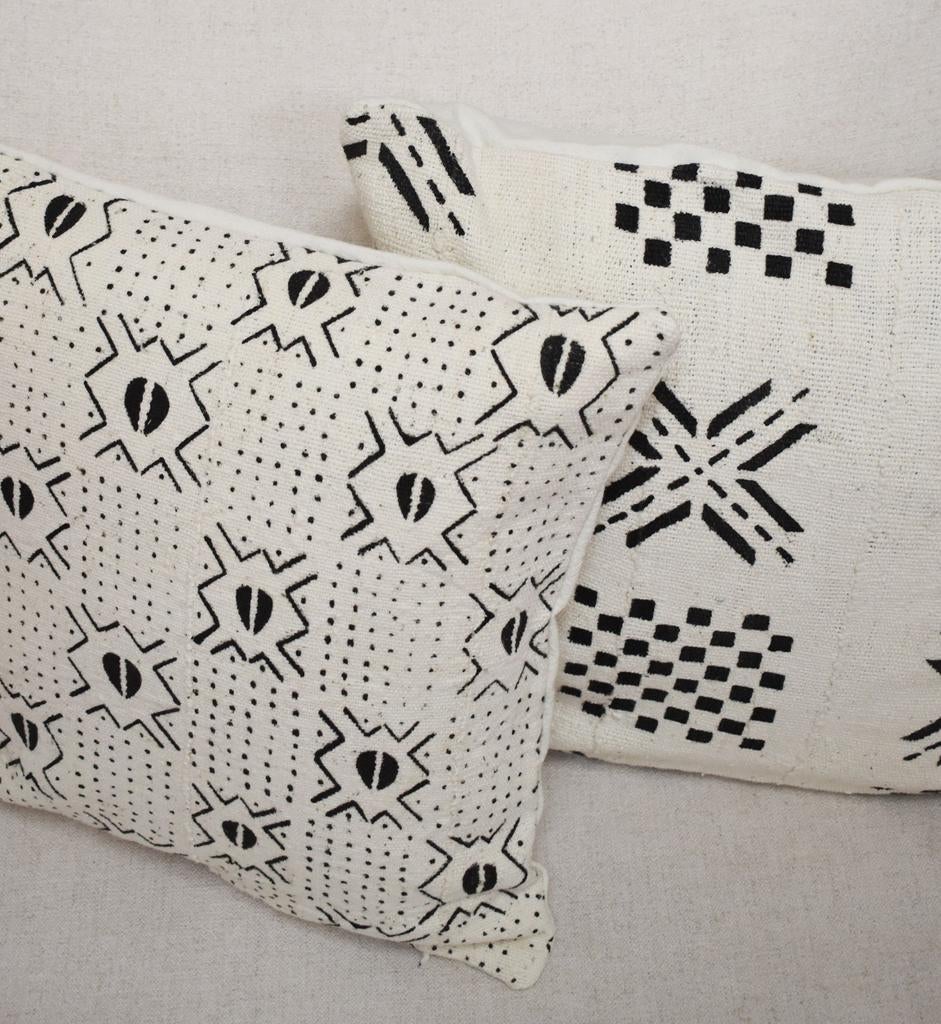 2 nieuwe Afrikaanse kussenhoesjes, 2 voor 25 euro, Ophalen of Verzenden, Nieuw, Wit, Vierkant