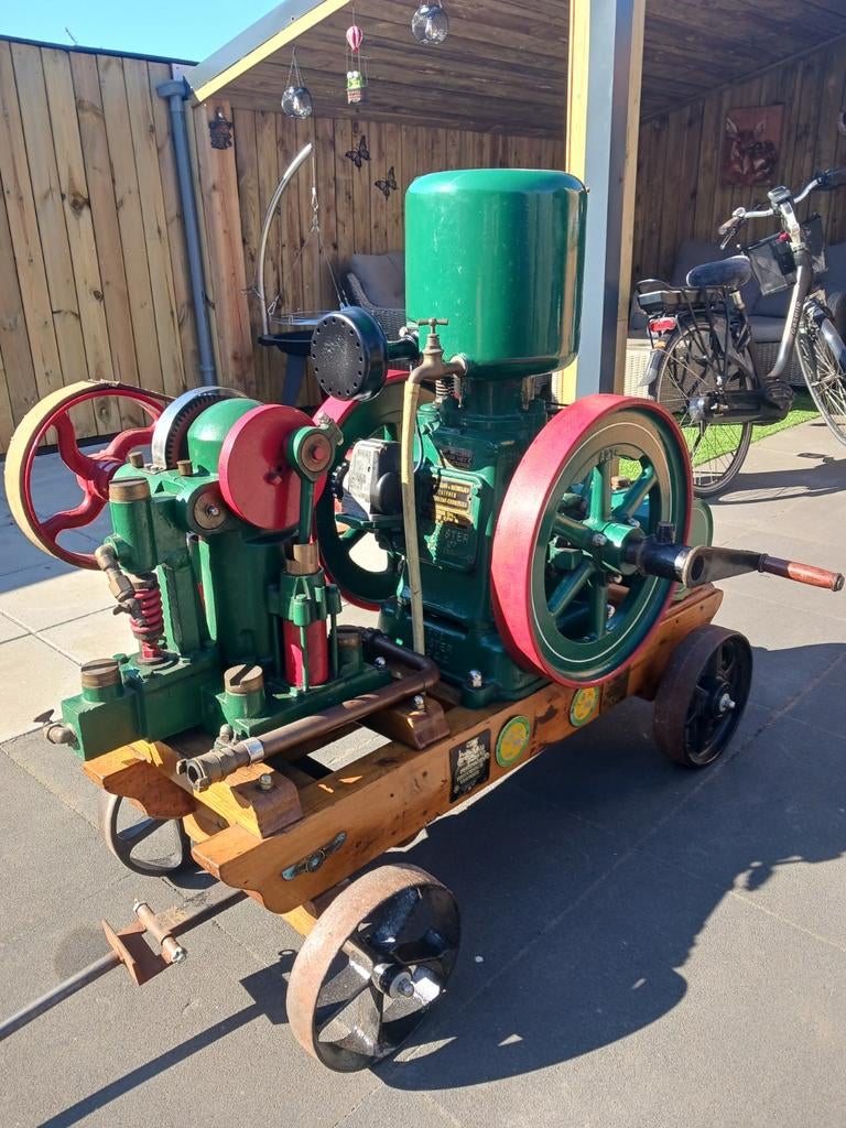 Lister stationaire motor met een waterpomp., Doe-het-zelf en Verbouw, Motoren, Ophalen, Benzinemotor