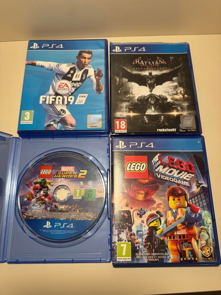 PS4 Games: FIFA 19, Batman Arkham Knight, LEGO Marvel Super, Gebruikt, Vanaf 18 jaar, Overige genres, Ophalen of Verzenden